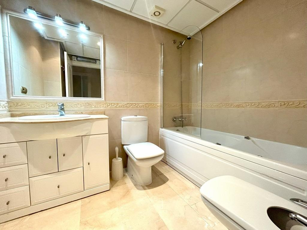 Se vende Ático de 3 dormitorios en Costa Blanca, Alicante, España