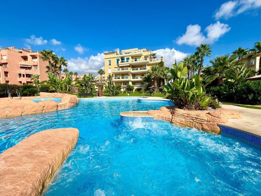 Se vende Ático de 3 dormitorios en Costa Blanca, Alicante, España