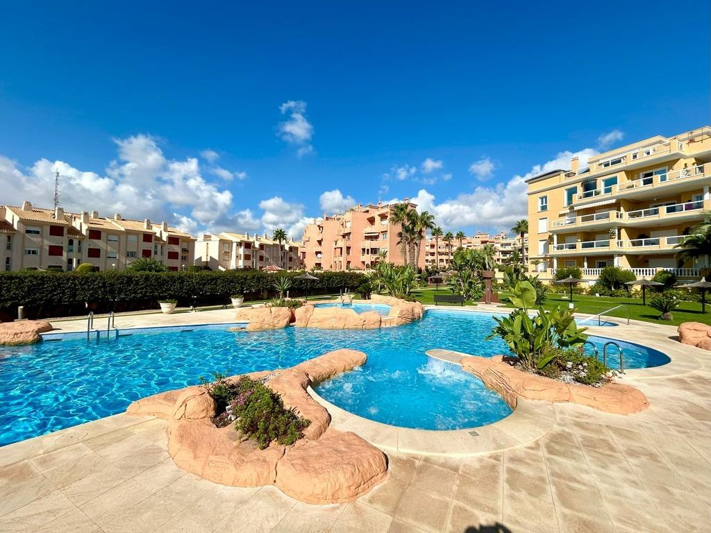 Se vende Ático de 3 dormitorios en Costa Blanca, Alicante, España