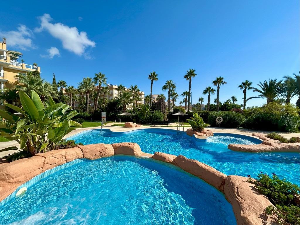 Se vende Ático de 3 dormitorios en Costa Blanca, Alicante, España