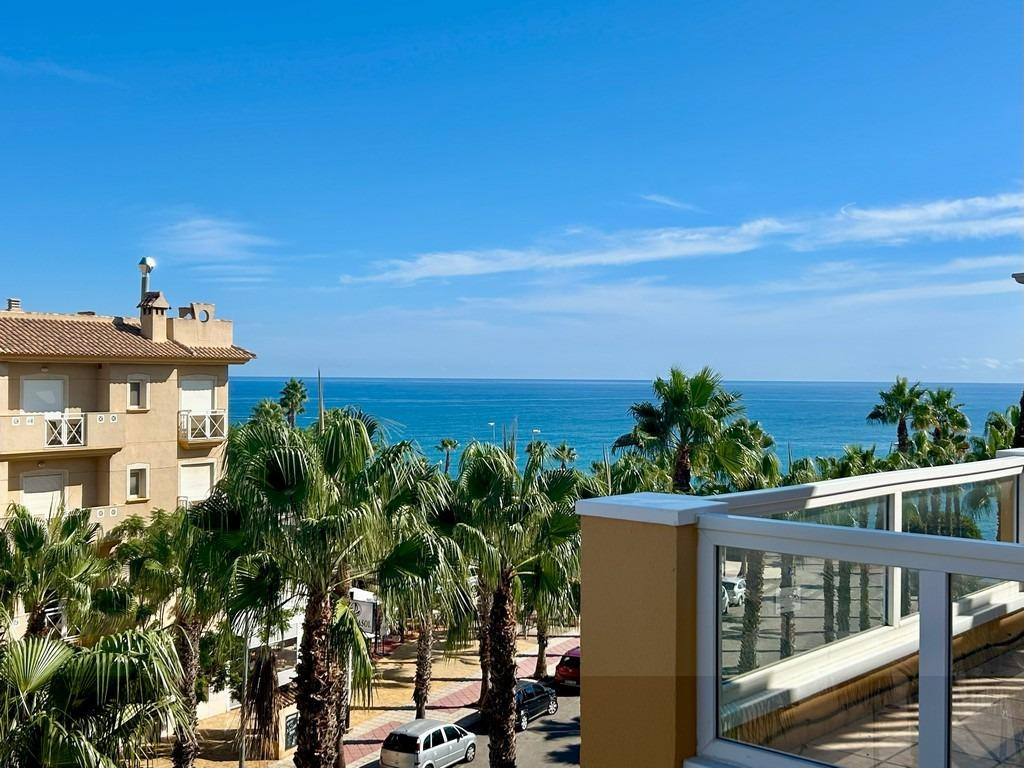 Se vende Ático de 3 dormitorios en Costa Blanca, Alicante, España