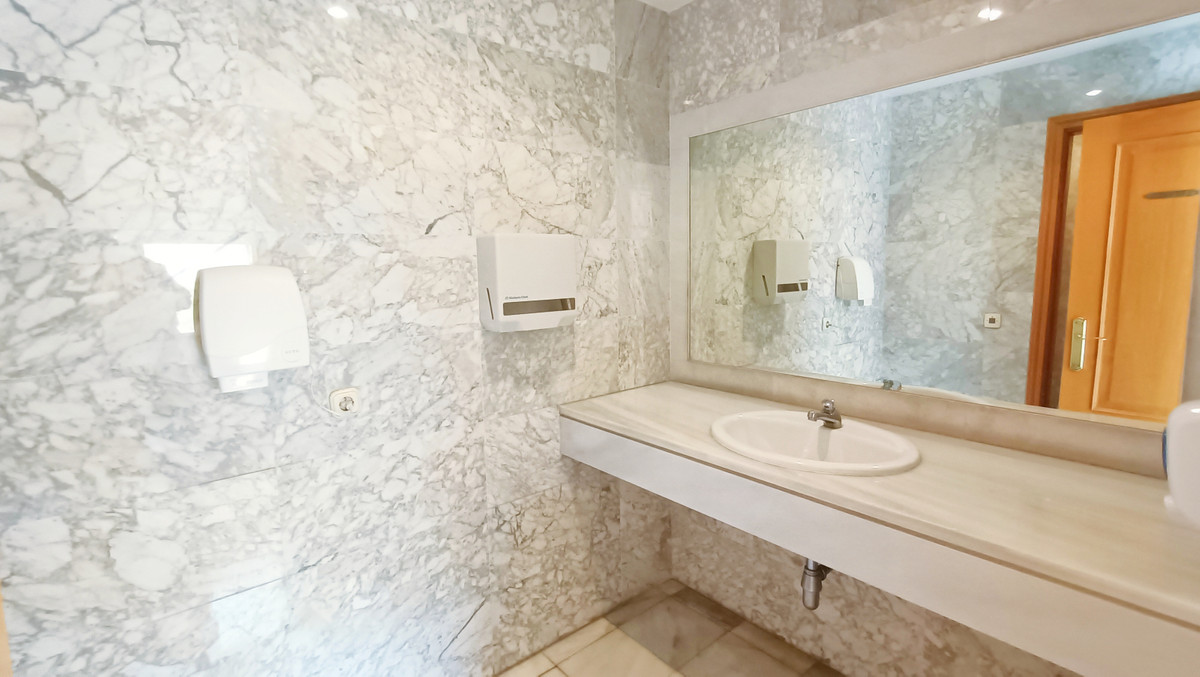 Se vende Oficina  en Costa Del Sol, Málaga, España