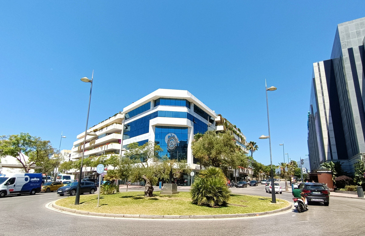 Se vende Oficina  en Costa Del Sol, Málaga, España