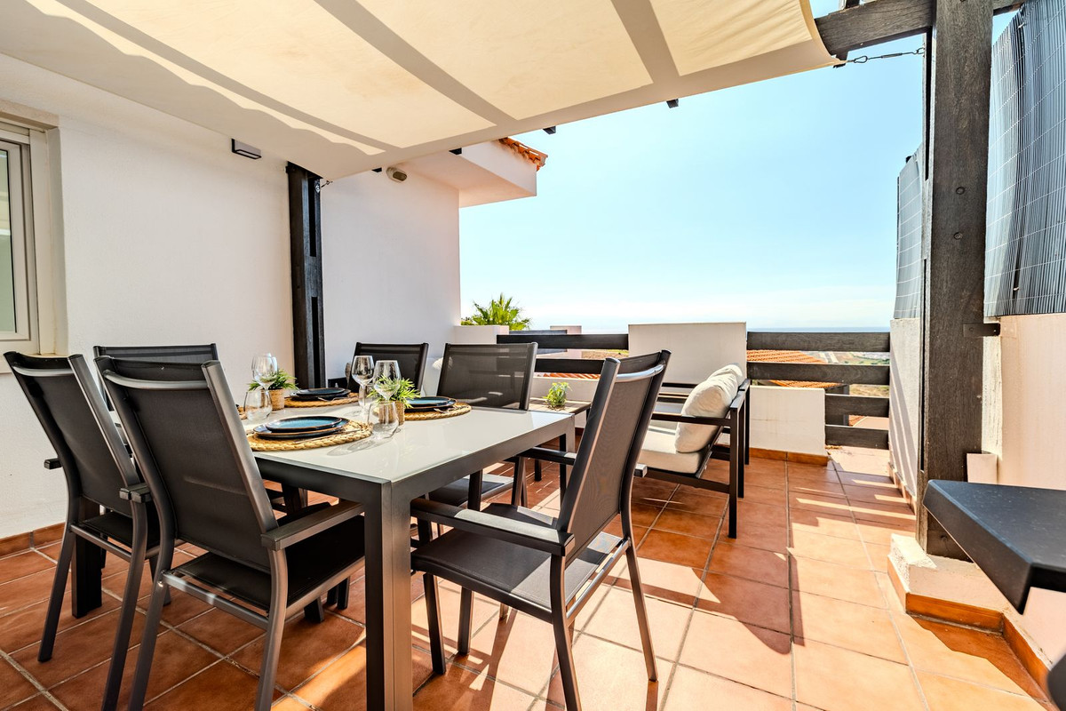 Se vende Apartamento Planta Media de 2 dormitorios en Costa Del Sol, Málaga, España