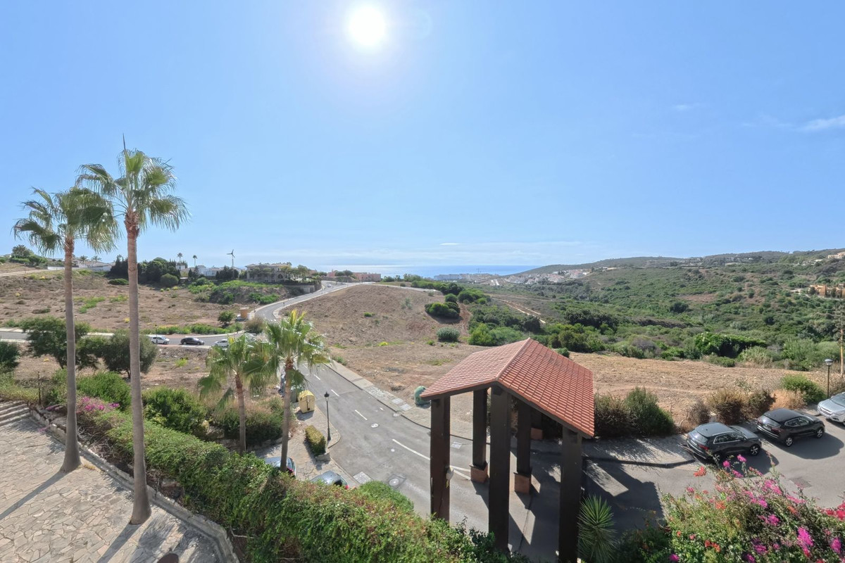 Se vende Apartamento Planta Media de 2 dormitorios en Costa Del Sol, Málaga, España