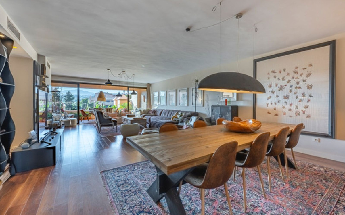 3 Bed Apartment for sale in Atalaya Costa Del Sol, Málaga, Spain