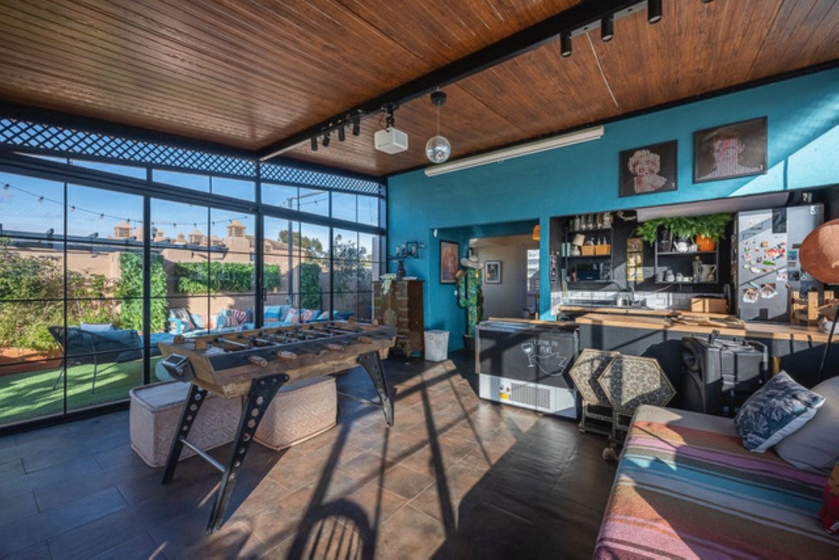3 Bed Apartment for sale in Atalaya Costa Del Sol, Málaga, Spain
