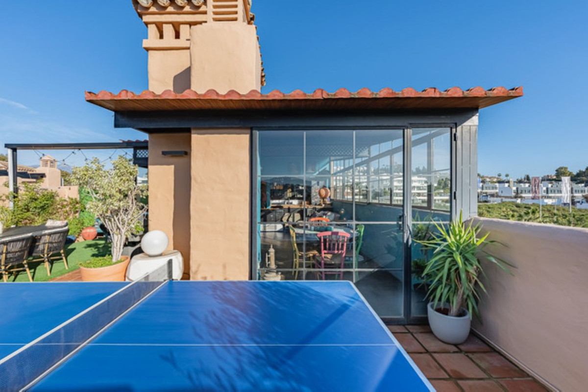 3 Bed Apartment for sale in Atalaya Costa Del Sol, Málaga, Spain