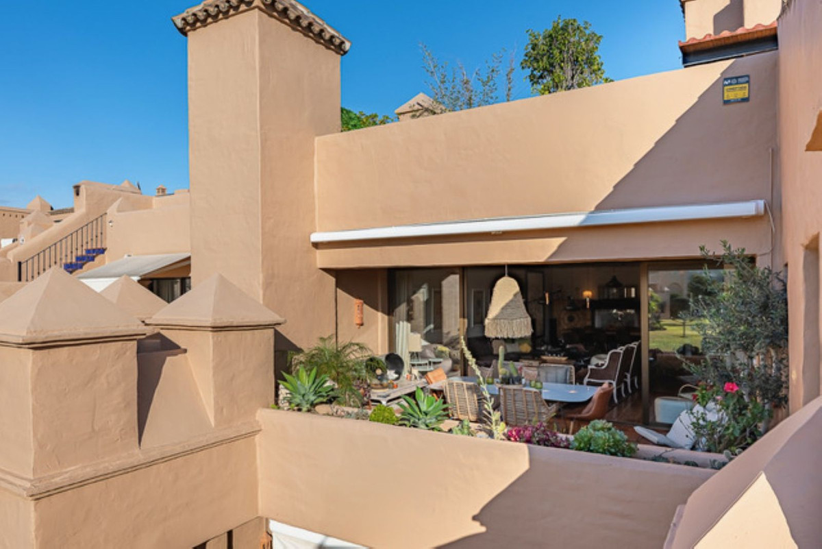 3 Bed Apartment for sale in Atalaya Costa Del Sol, Málaga, Spain