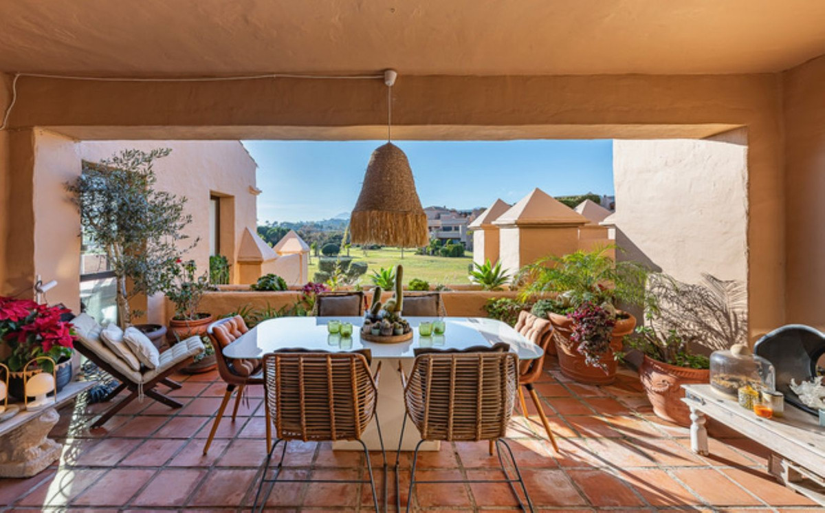 3 Bed Apartment for sale in Atalaya Costa Del Sol, Málaga, Spain