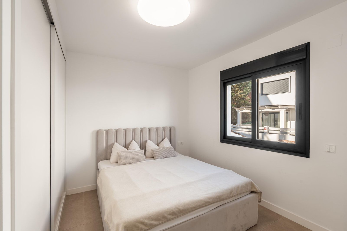 3 Bed Townhouse for sale in El Paraiso Costa Del Sol, Málaga, Spain