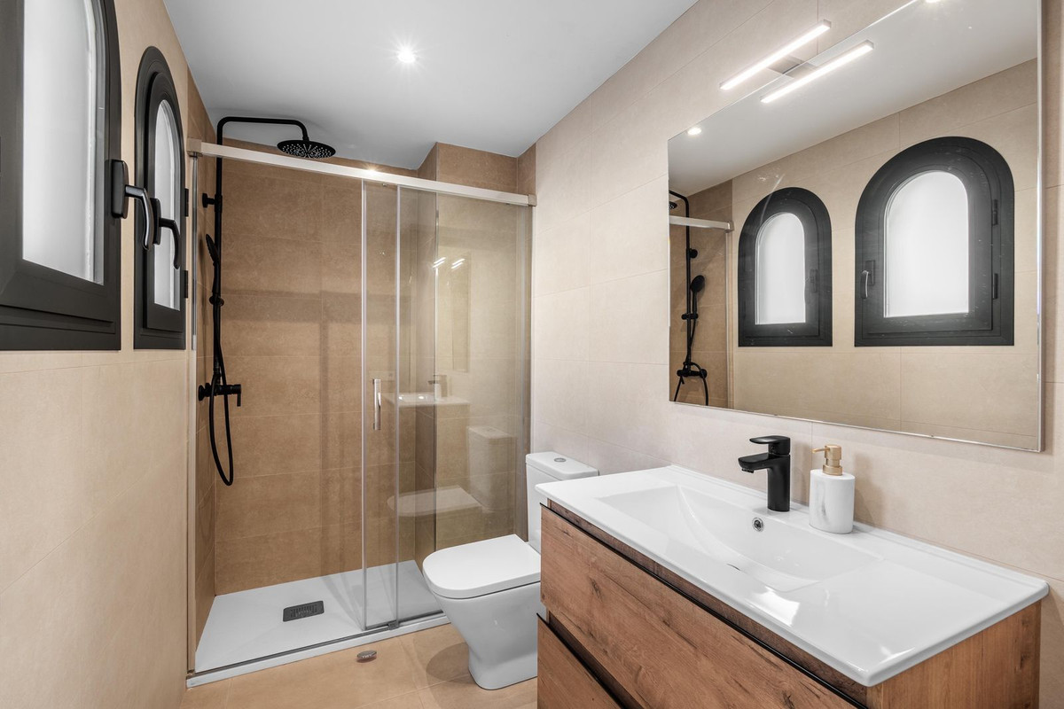 3 Bed Townhouse for sale in El Paraiso Costa Del Sol, Málaga, Spain
