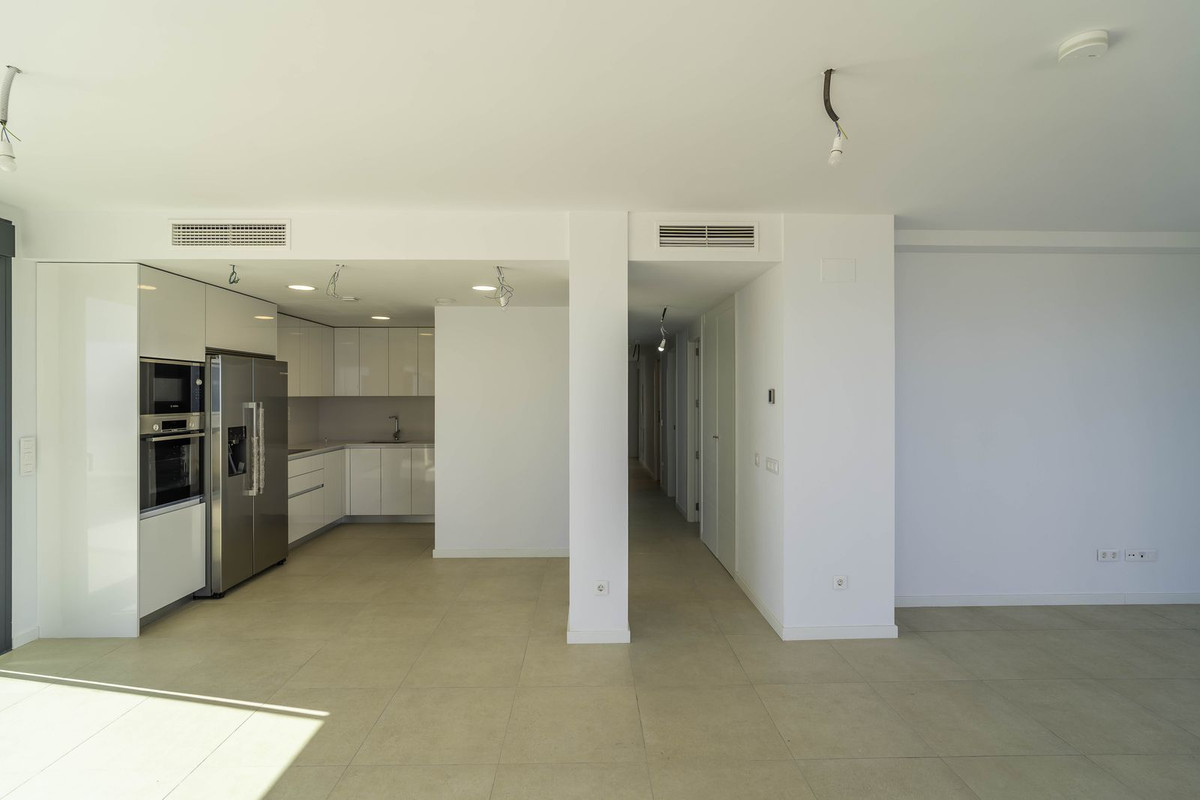 4 Bed Apartment for sale in Los Alamos Costa Del Sol, Málaga, Spain