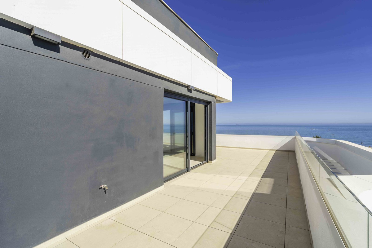 4 Bed Apartment for sale in Los Alamos Costa Del Sol, Málaga, Spain