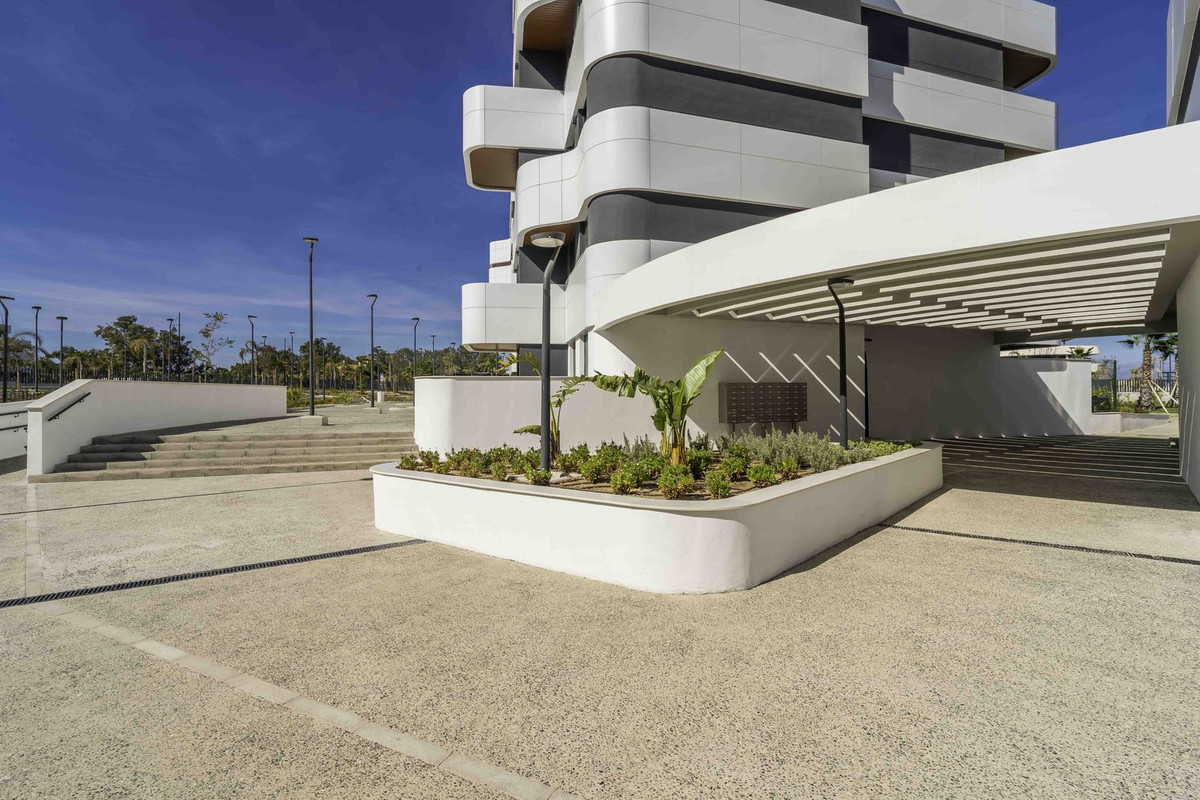 4 Bed Apartment for sale in Los Alamos Costa Del Sol, Málaga, Spain