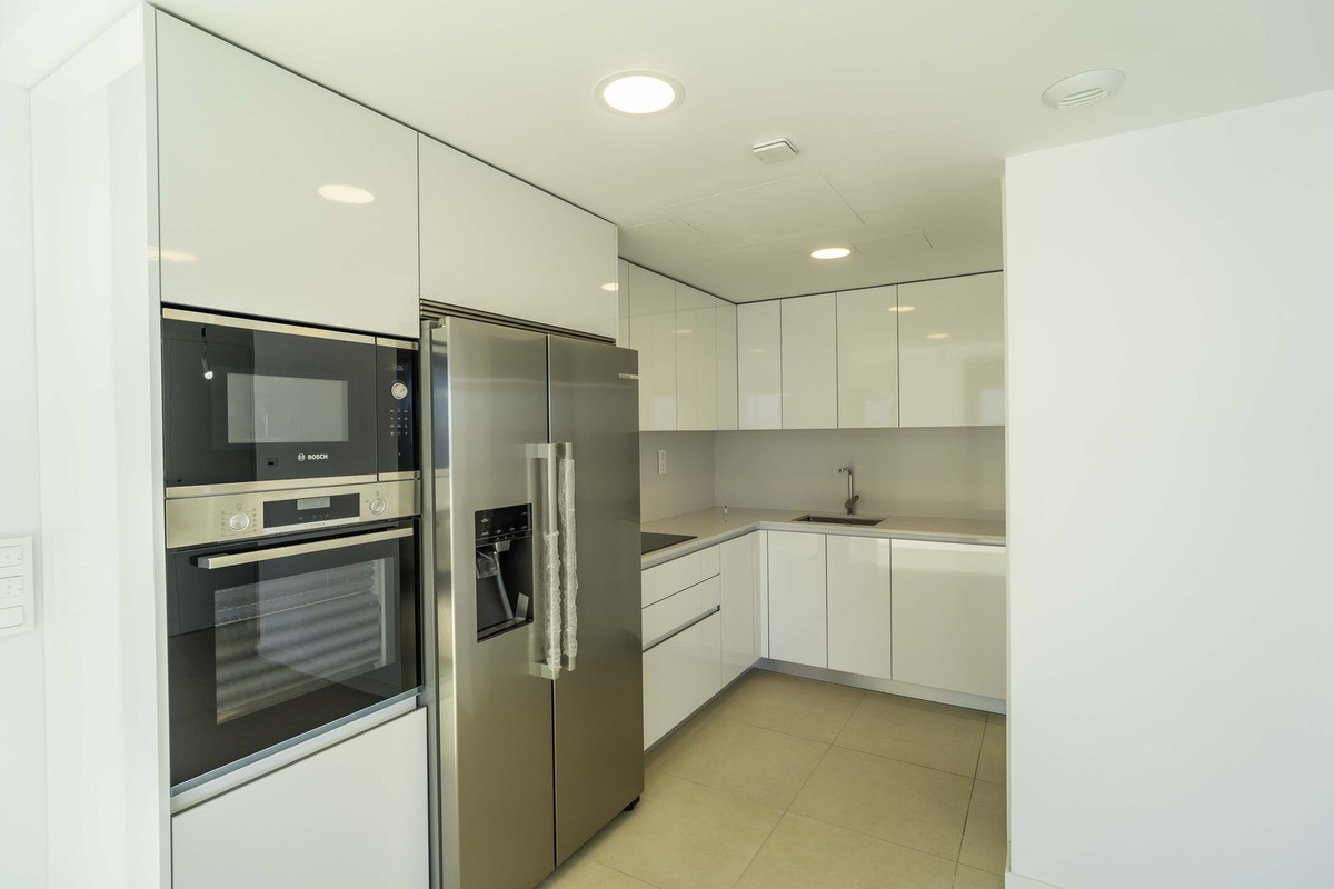 4 Bed Apartment for sale in Los Alamos Costa Del Sol, Málaga, Spain
