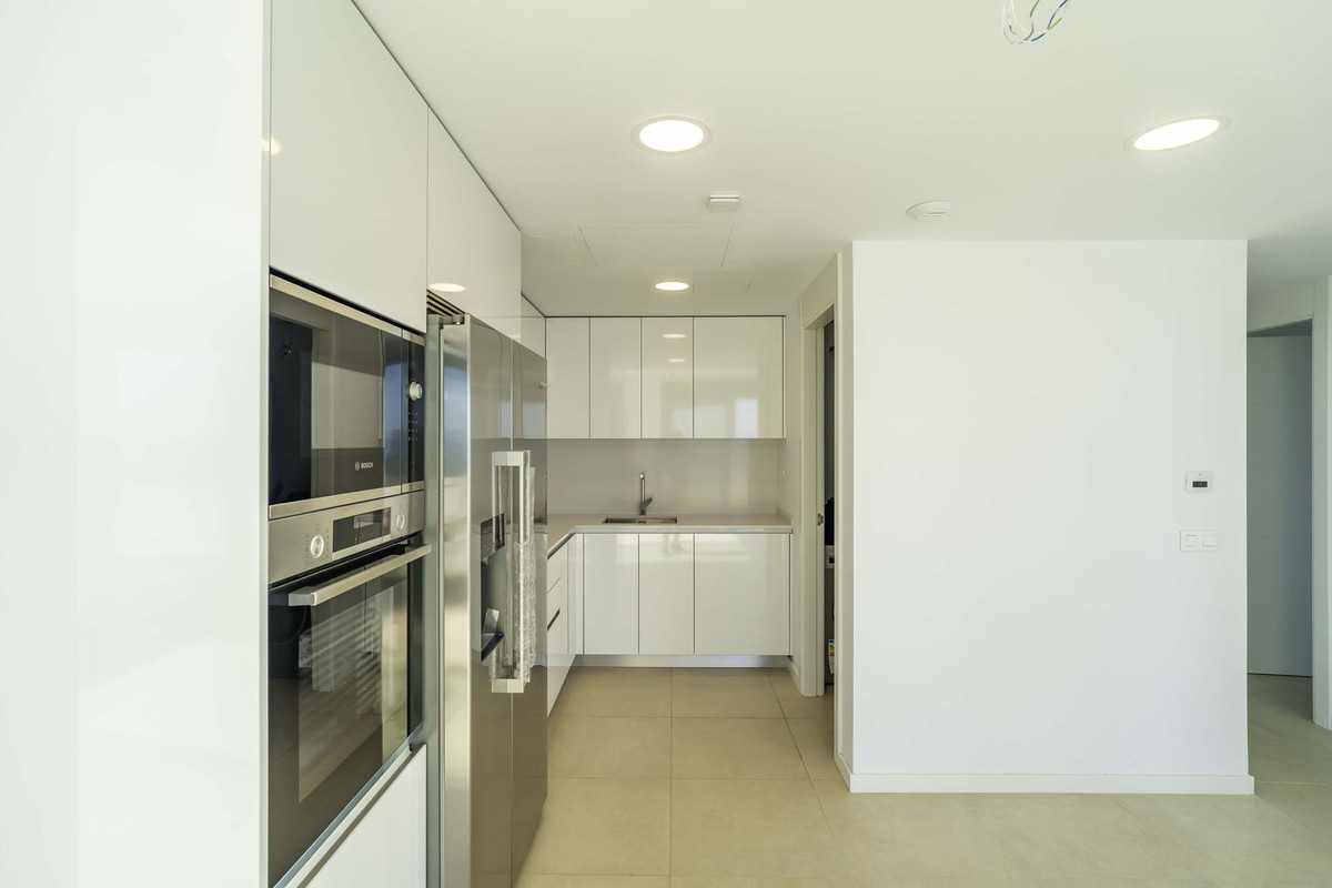 4 Bed Apartment for sale in Los Alamos Costa Del Sol, Málaga, Spain