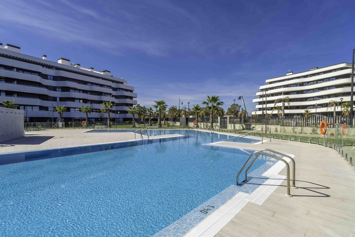 4 Bed Apartment for sale in Los Alamos Costa Del Sol, Málaga, Spain