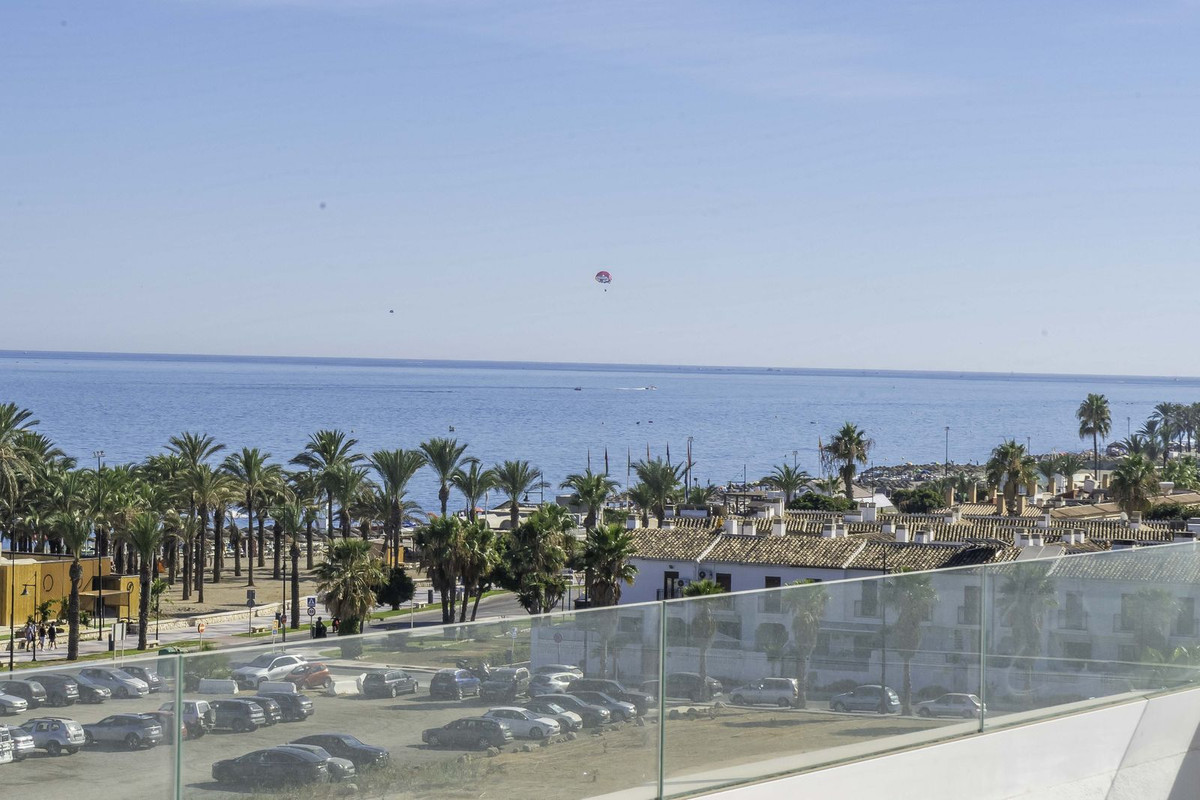 4 Bed Apartment for sale in Los Alamos Costa Del Sol, Málaga, Spain