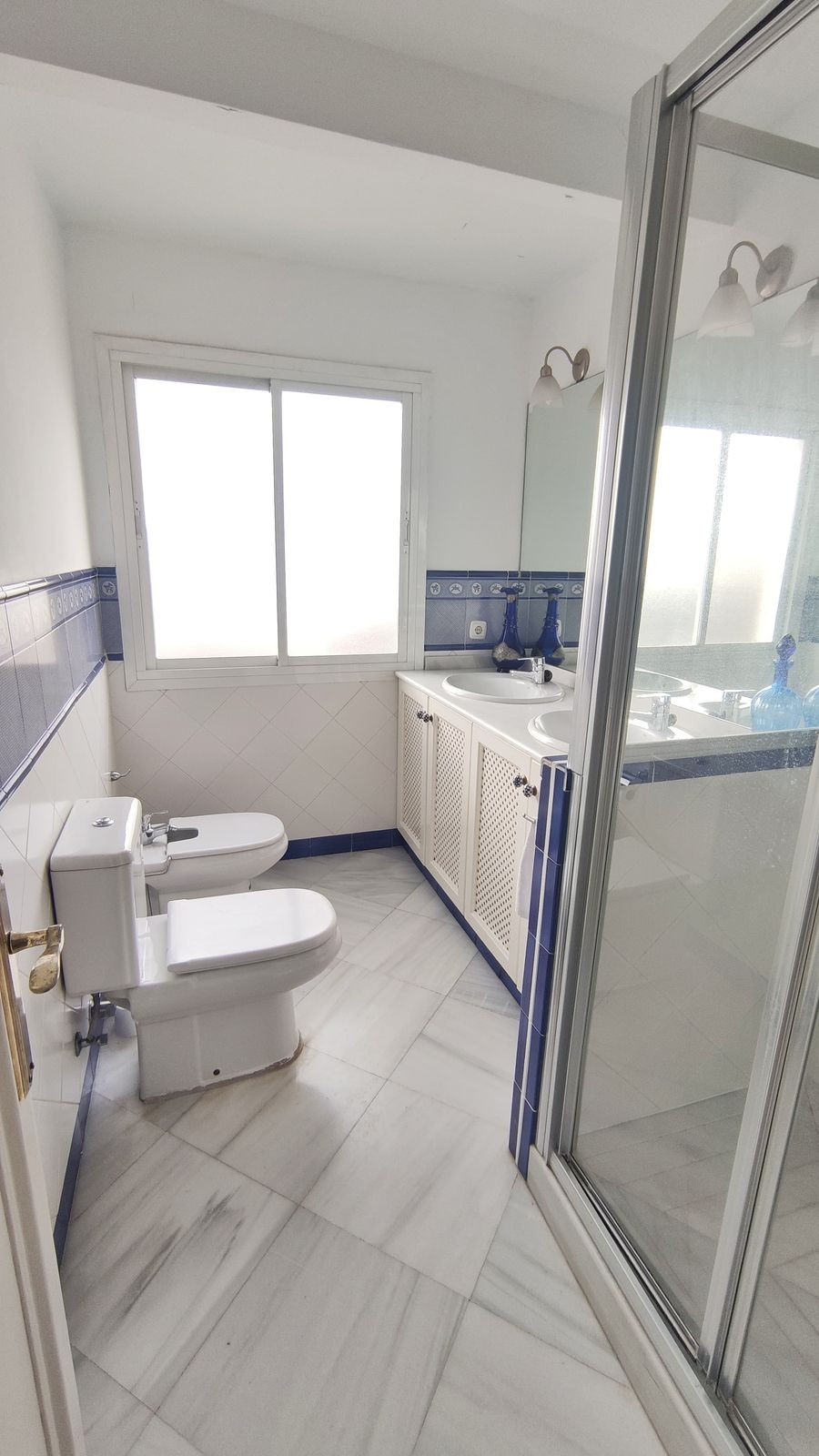 4 Bed Apartment for sale in Marbella Costa Del Sol, Málaga, Spain