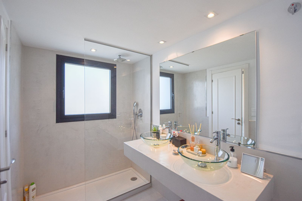 Se vende Adosada de 4 dormitorios en Costa Del Sol, Málaga, España