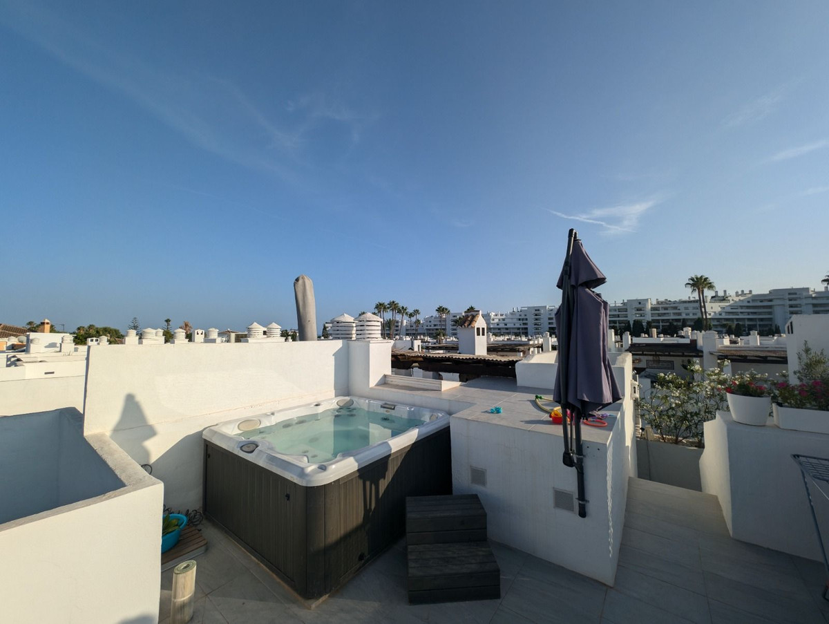 Se vende Adosada de 4 dormitorios en Costa Del Sol, Málaga, España