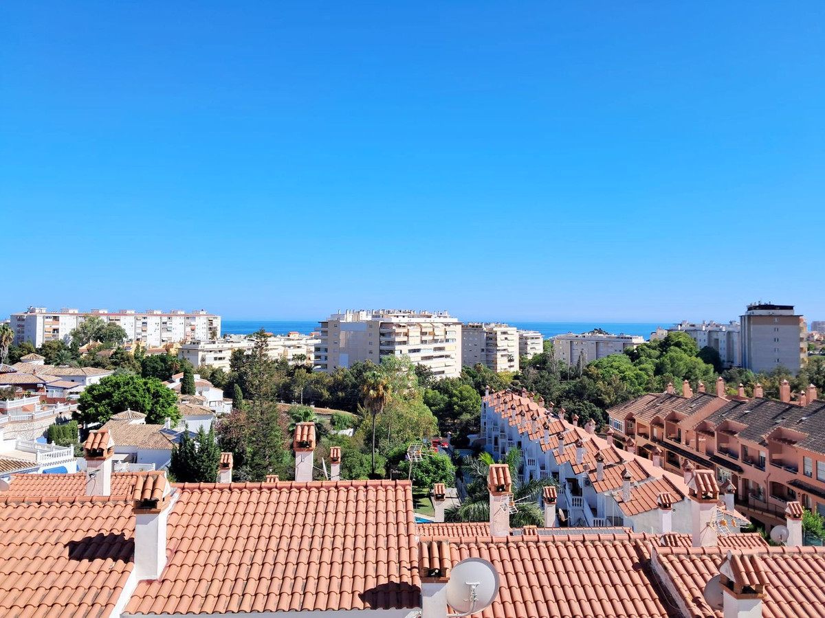 5 Bed Townhouse for sale in Benalmadena Costa Del Sol, Málaga, Spain