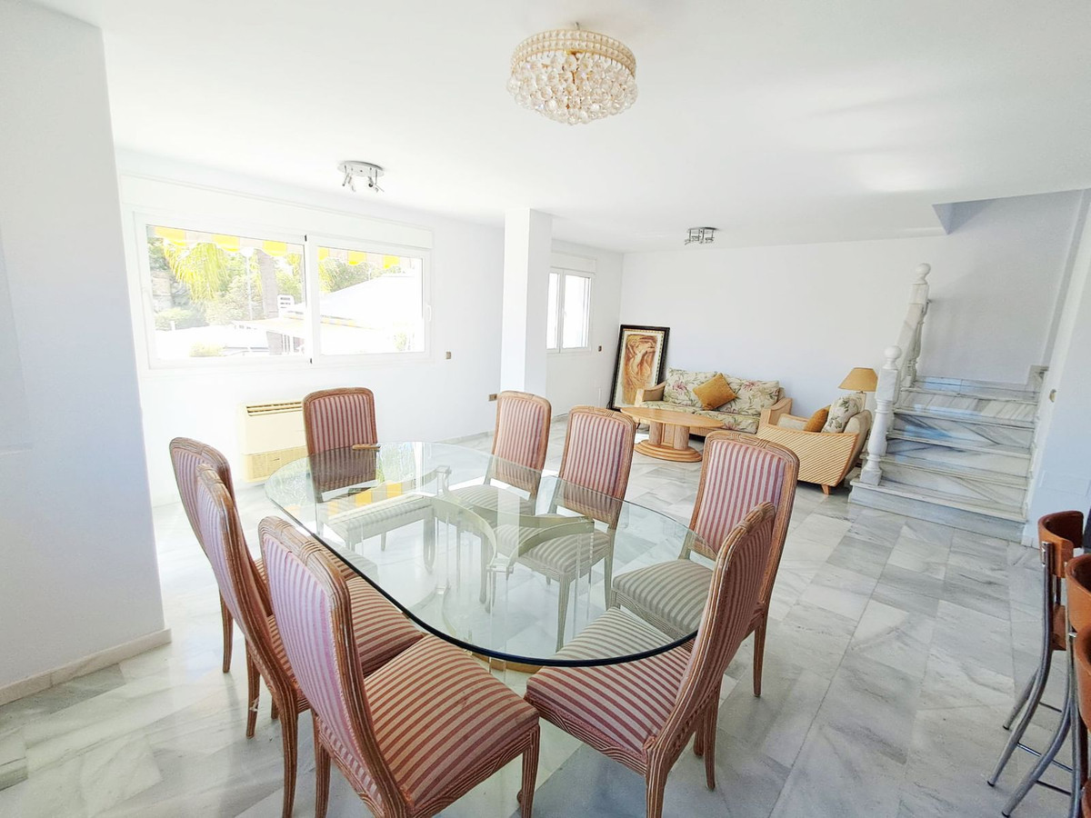 5 Bed Townhouse for sale in Benalmadena Costa Del Sol, Málaga, Spain