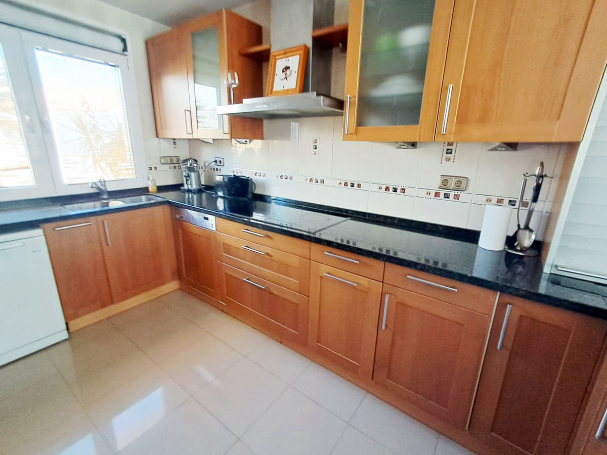 5 Bed Townhouse for sale in Benalmadena Costa Del Sol, Málaga, Spain