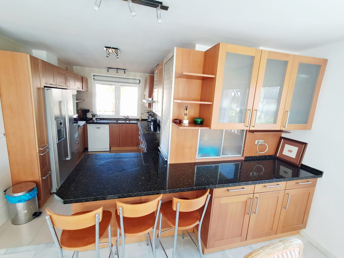 5 Bed Townhouse for sale in Benalmadena Costa Del Sol, Málaga, Spain