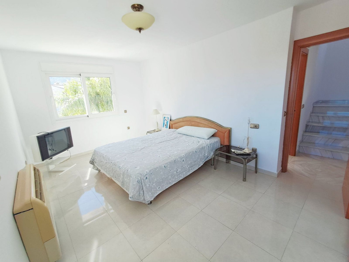 5 Bed Townhouse for sale in Benalmadena Costa Del Sol, Málaga, Spain