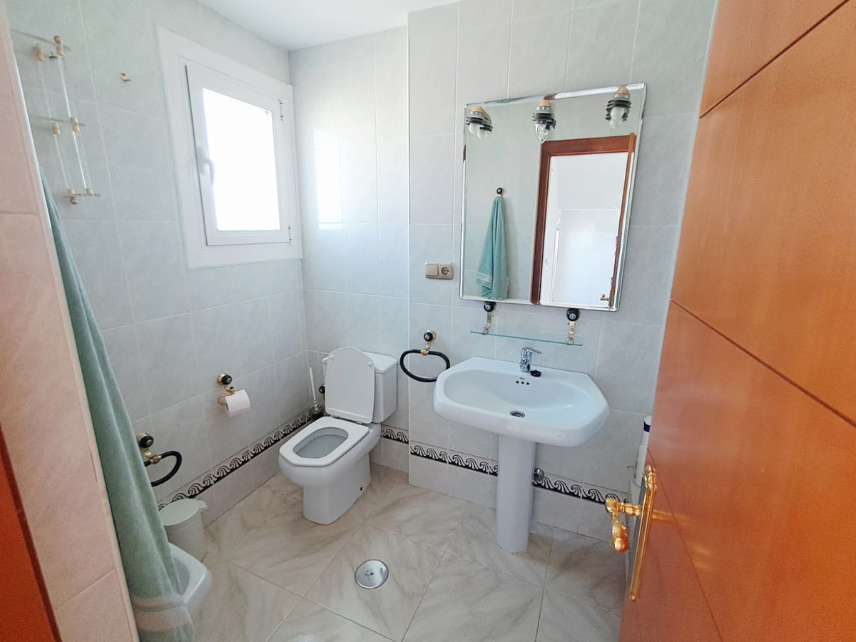 5 Bed Townhouse for sale in Benalmadena Costa Del Sol, Málaga, Spain
