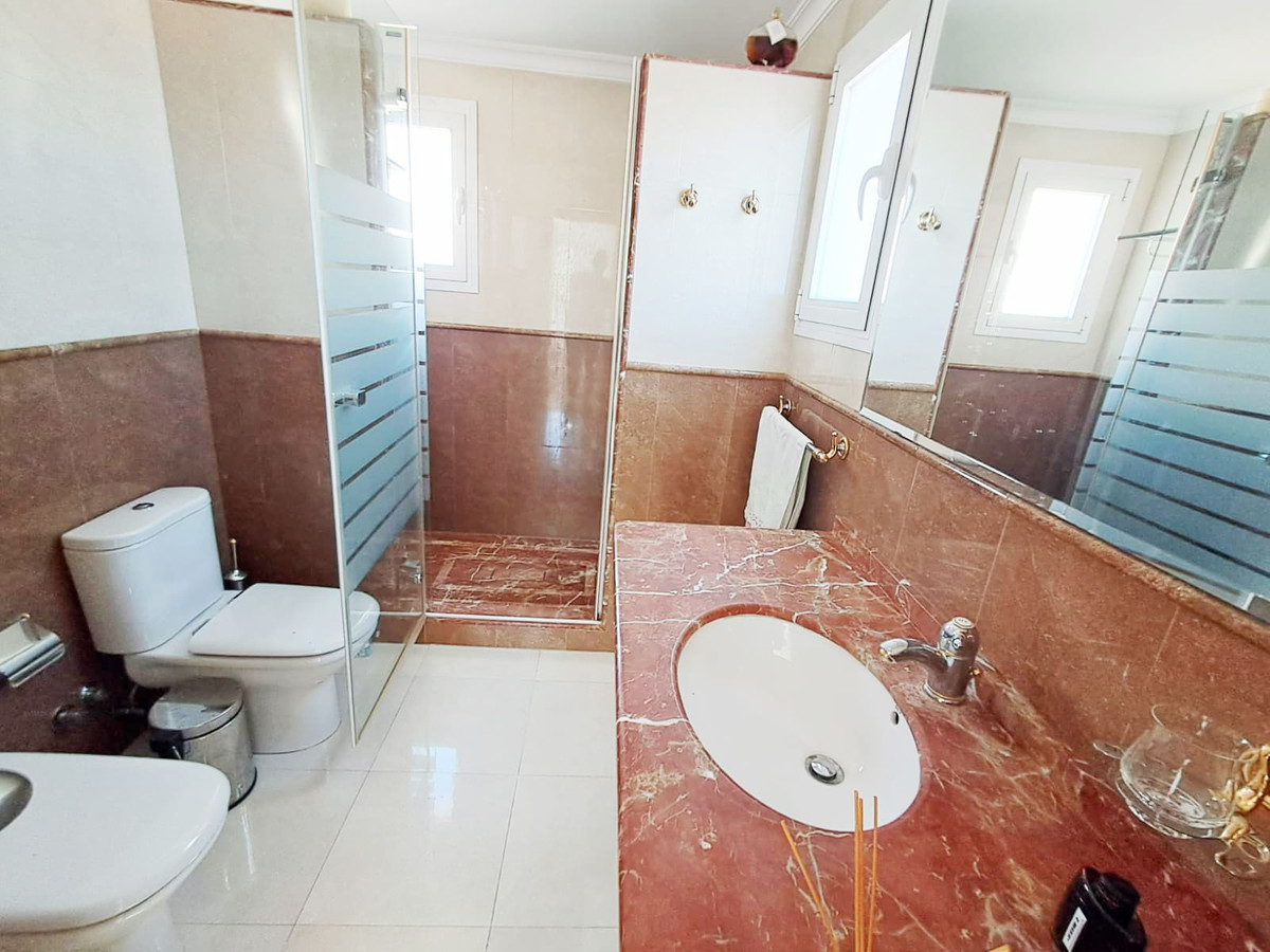 5 Bed Townhouse for sale in Benalmadena Costa Del Sol, Málaga, Spain