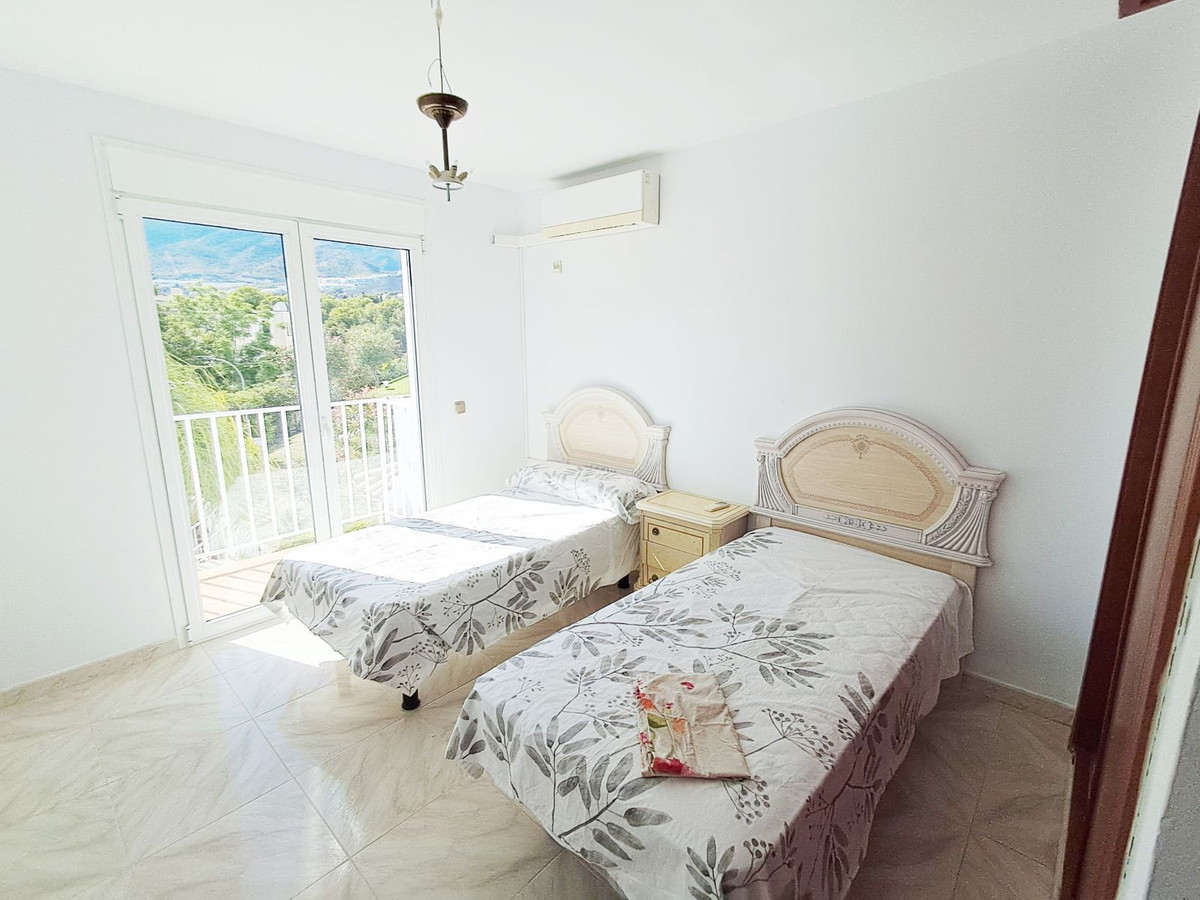 5 Bed Townhouse for sale in Benalmadena Costa Del Sol, Málaga, Spain