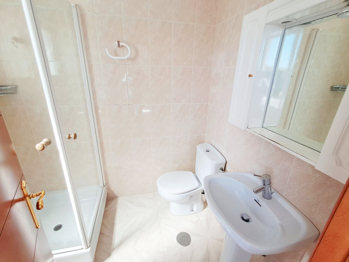 5 Bed Townhouse for sale in Benalmadena Costa Del Sol, Málaga, Spain