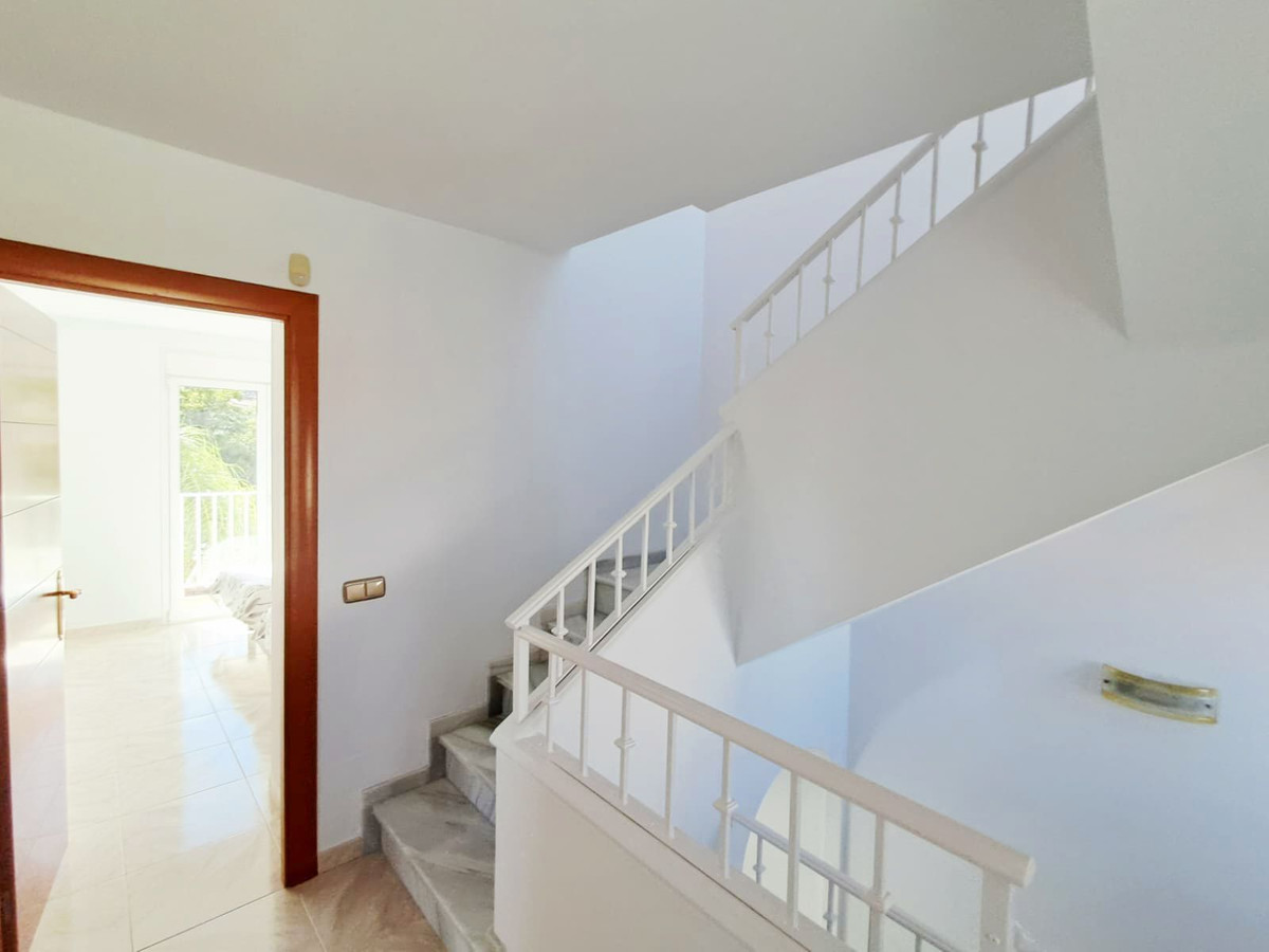 5 Bed Townhouse for sale in Benalmadena Costa Del Sol, Málaga, Spain