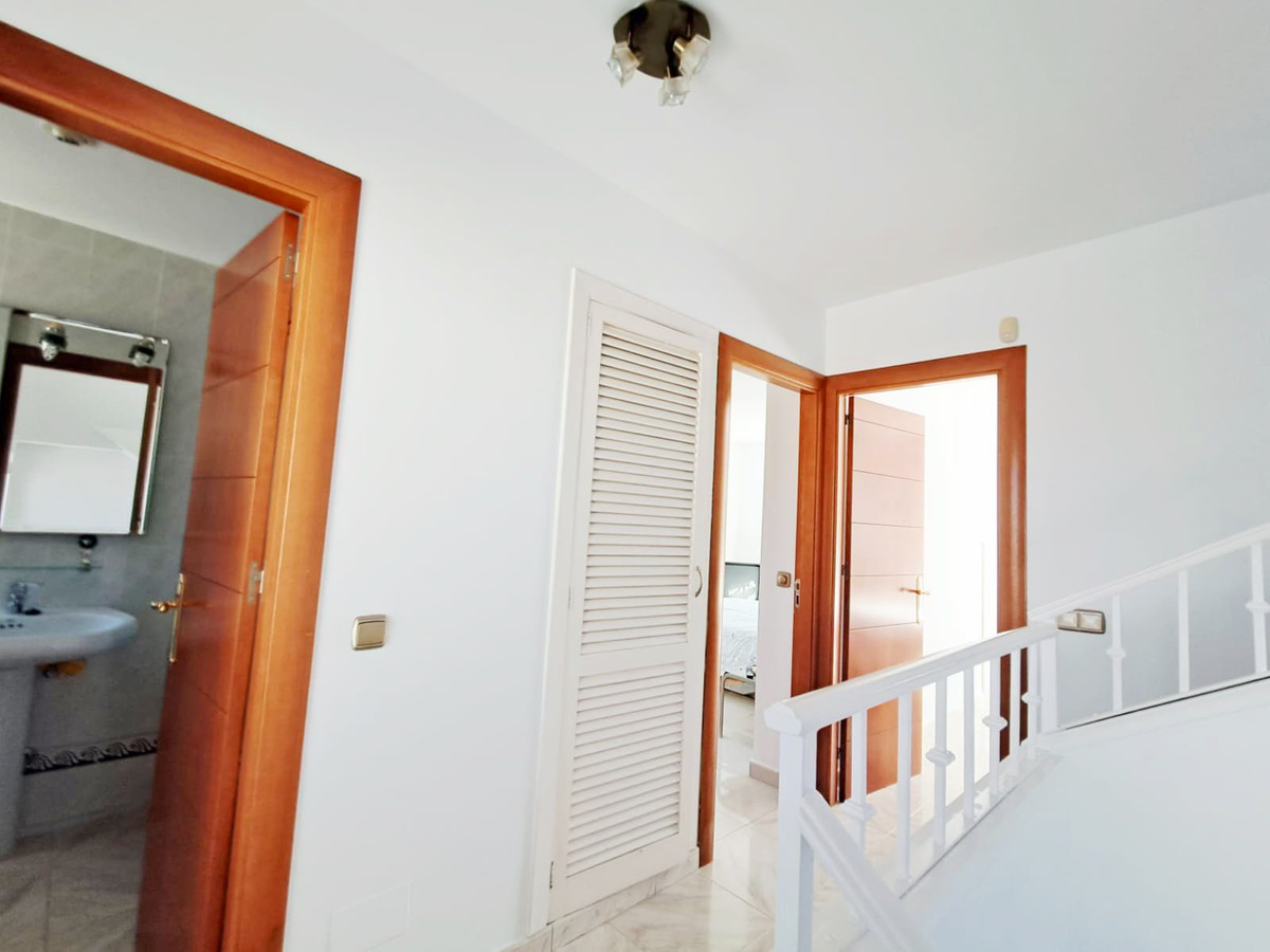 5 Bed Townhouse for sale in Benalmadena Costa Del Sol, Málaga, Spain