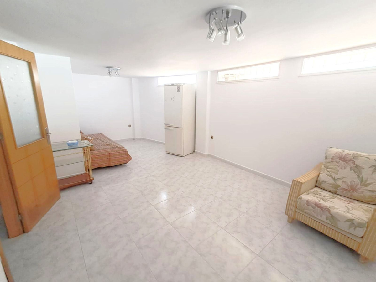 5 Bed Townhouse for sale in Benalmadena Costa Del Sol, Málaga, Spain
