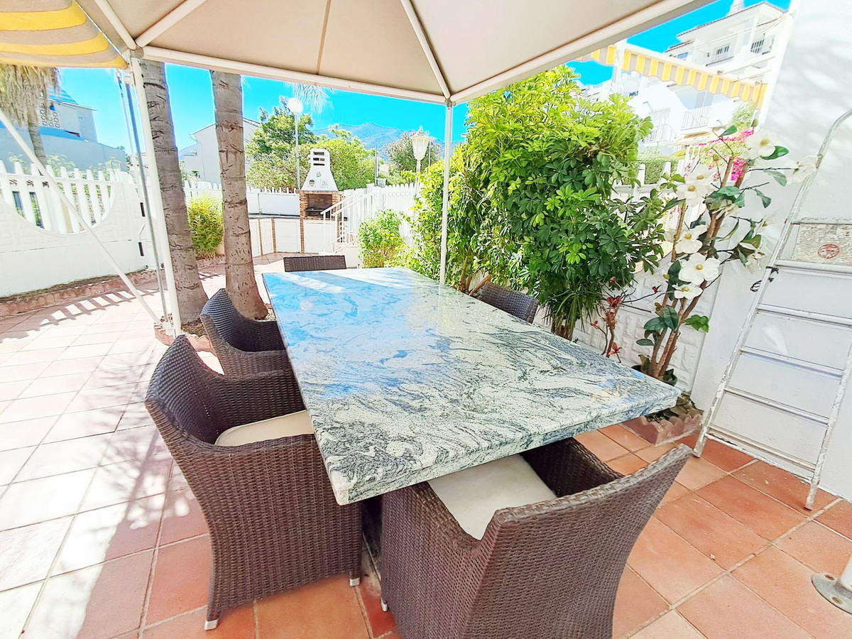 5 Bed Townhouse for sale in Benalmadena Costa Del Sol, Málaga, Spain