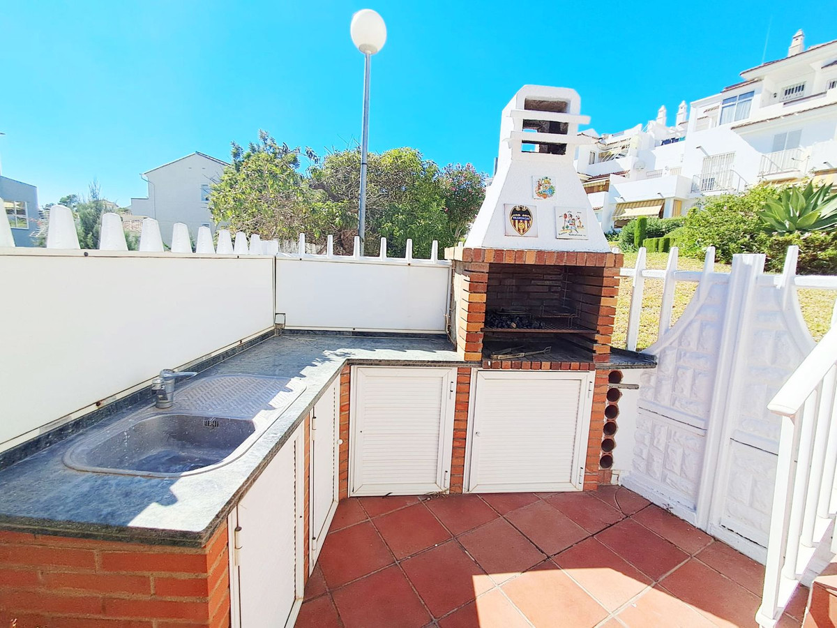 5 Bed Townhouse for sale in Benalmadena Costa Del Sol, Málaga, Spain