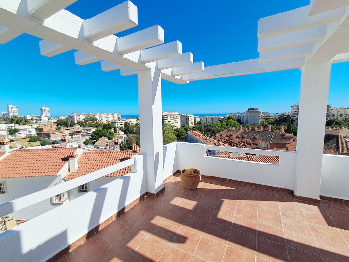 5 Bed Townhouse for sale in Benalmadena Costa Del Sol, Málaga, Spain