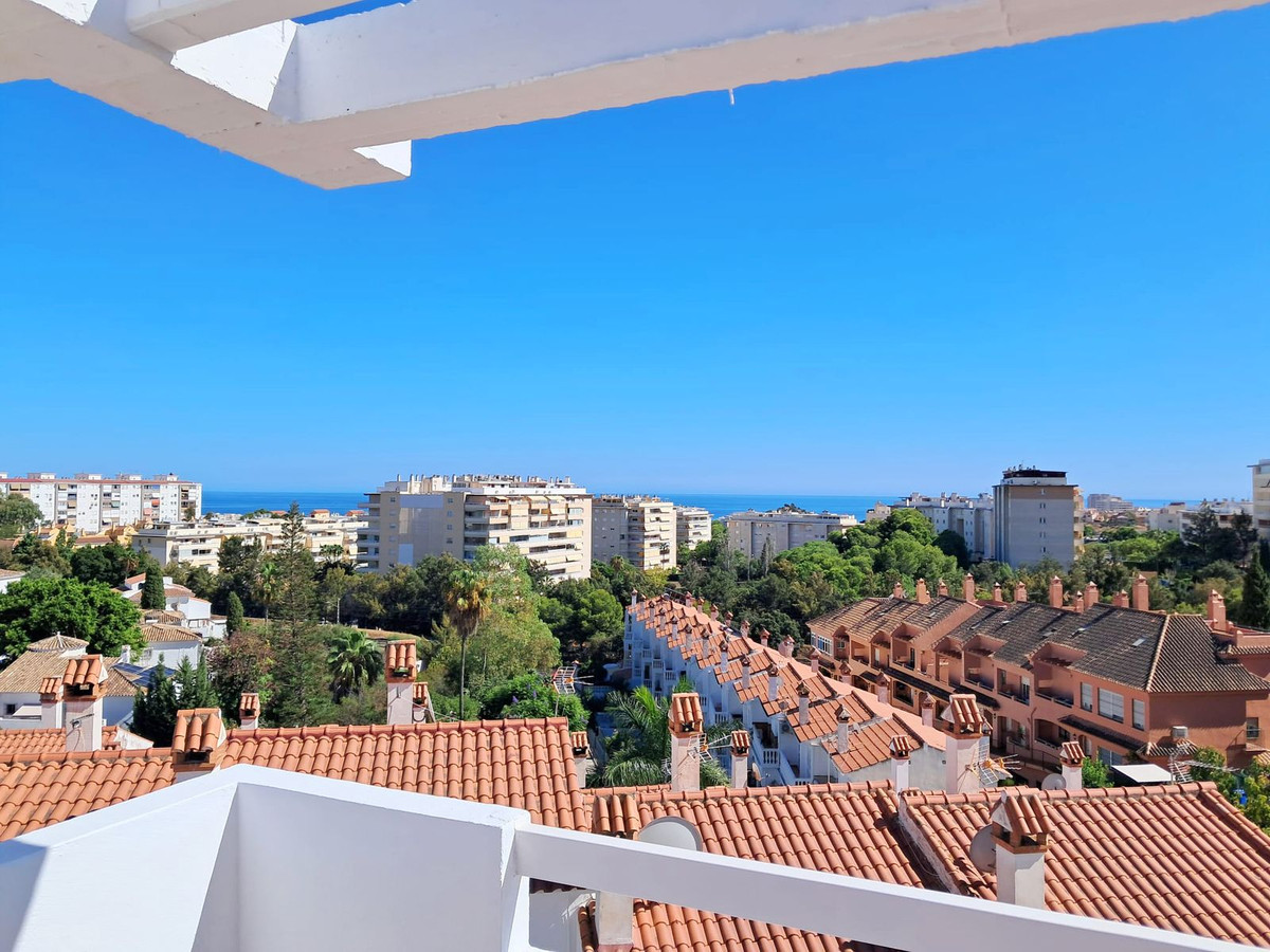 5 Bed Townhouse for sale in Benalmadena Costa Del Sol, Málaga, Spain