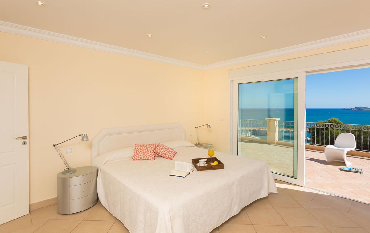 7 Bed Townhouse for sale in Javea Costa Blanca, Alicante, Spain
