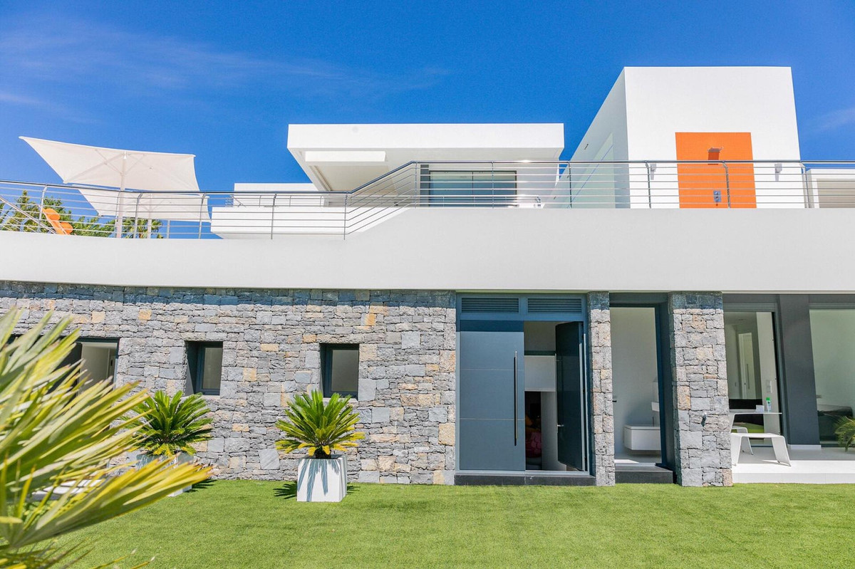 5 Bed Townhouse for sale in Moraira Costa Blanca, Alicante, Spain