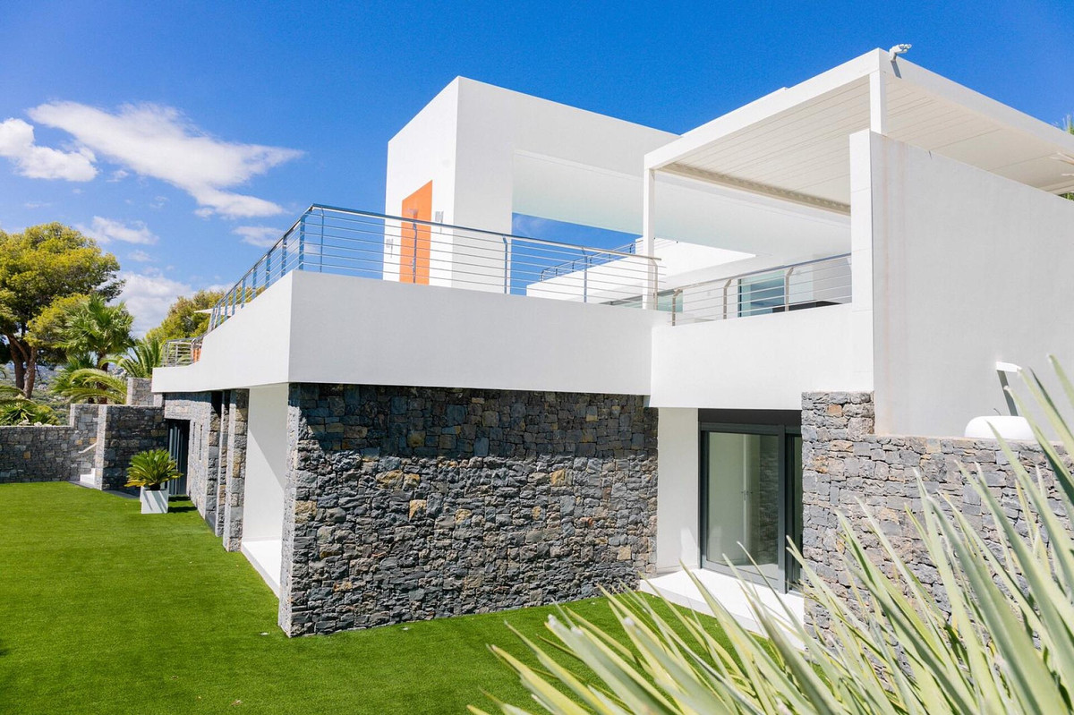 5 Bed Townhouse for sale in Moraira Costa Blanca, Alicante, Spain