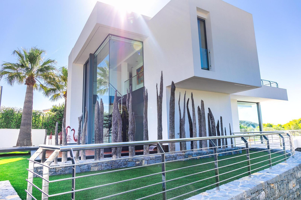 5 Bed Townhouse for sale in Moraira Costa Blanca, Alicante, Spain