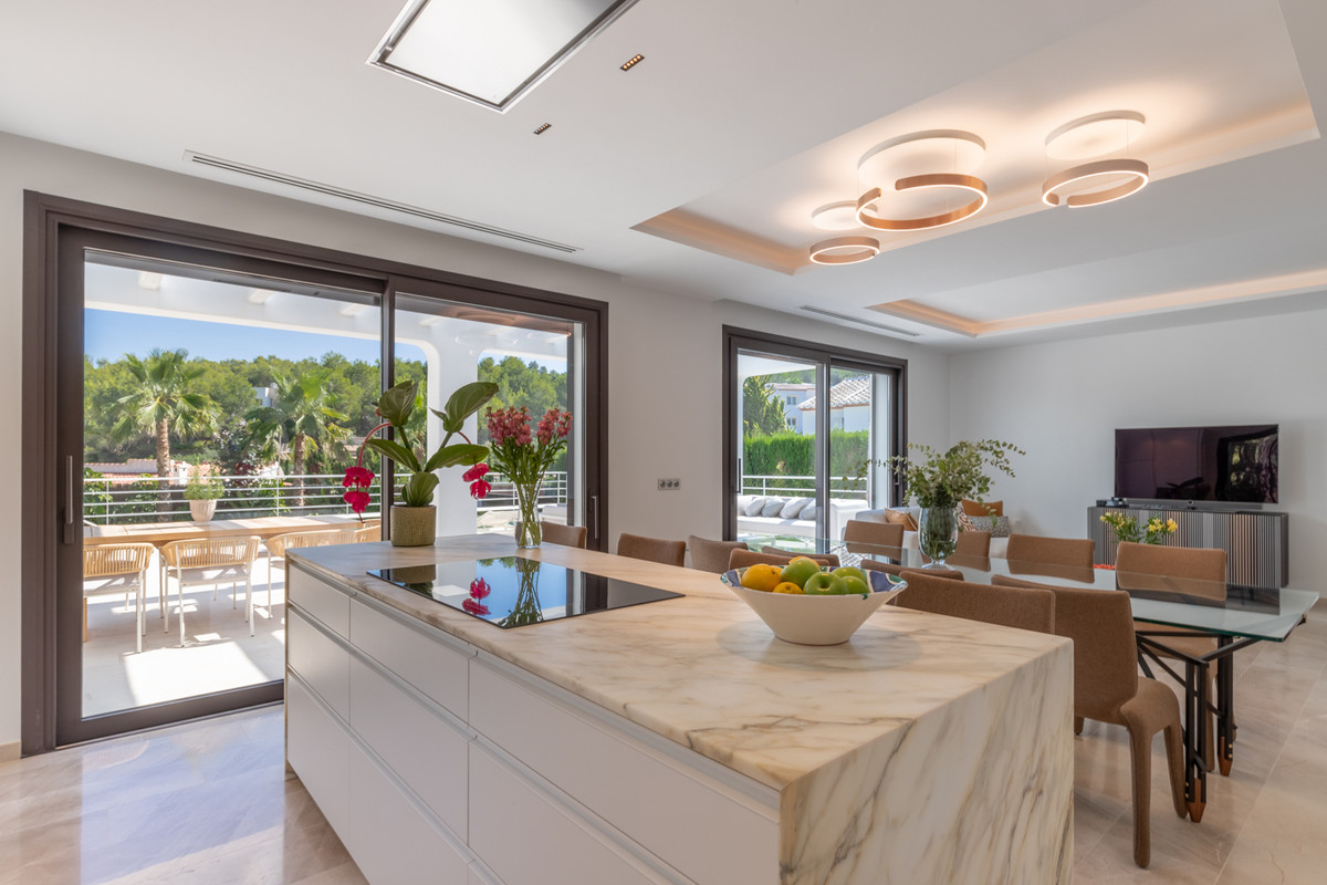 Se vende Villa - Chalet de 4 dormitorios en Costa Blanca, Alicante, España