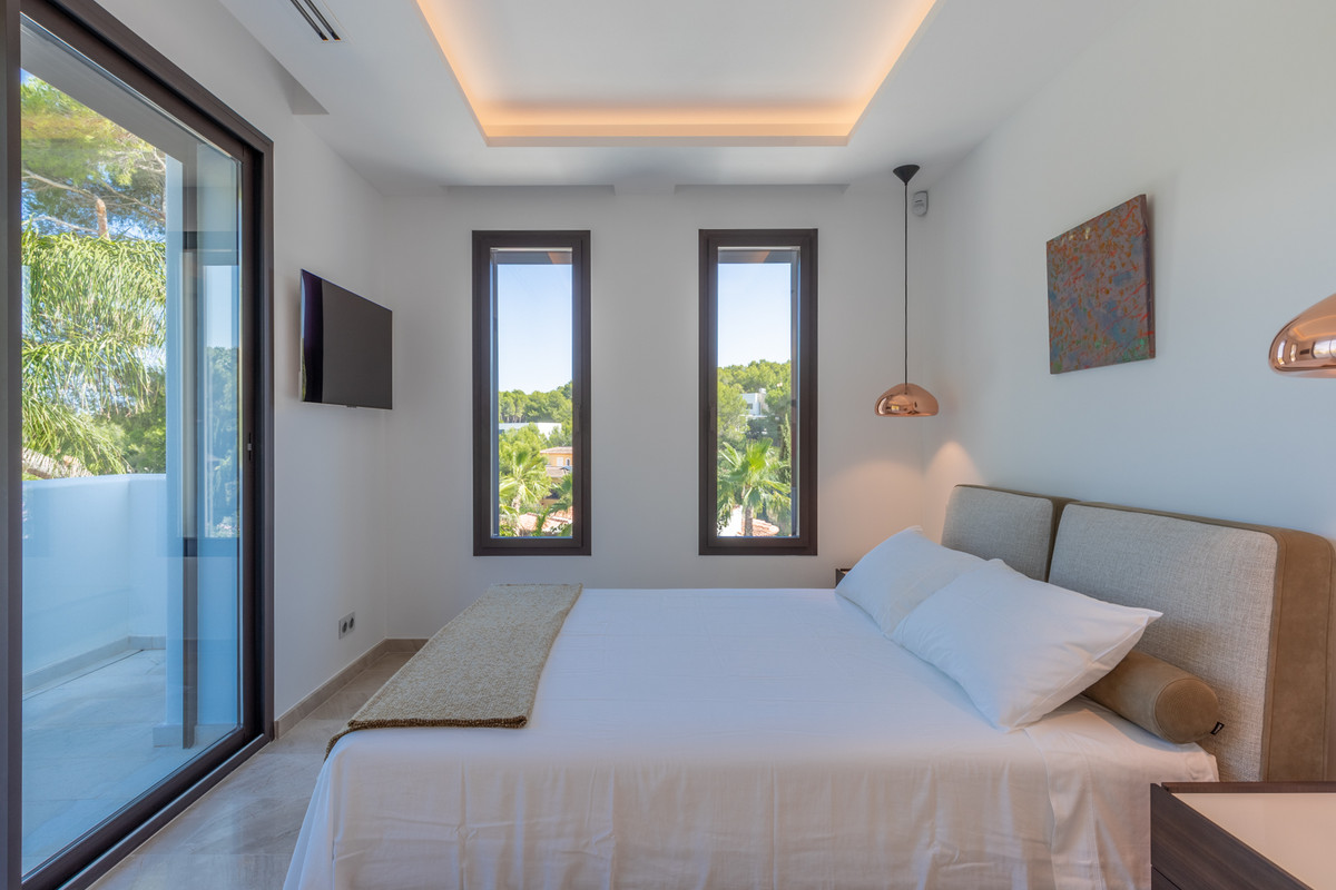 Se vende Villa - Chalet de 4 dormitorios en Costa Blanca, Alicante, España