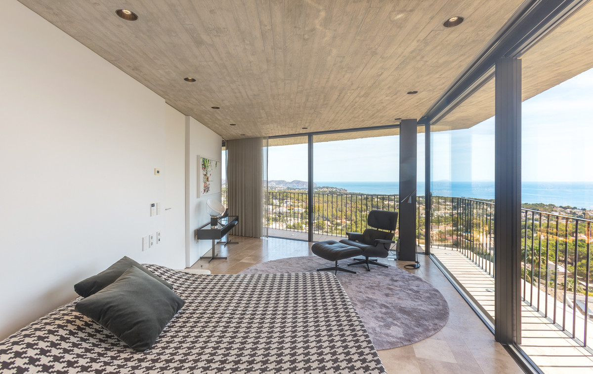 4 Bed Townhouse for sale in La Fustera Costa Blanca, Alicante, Spain