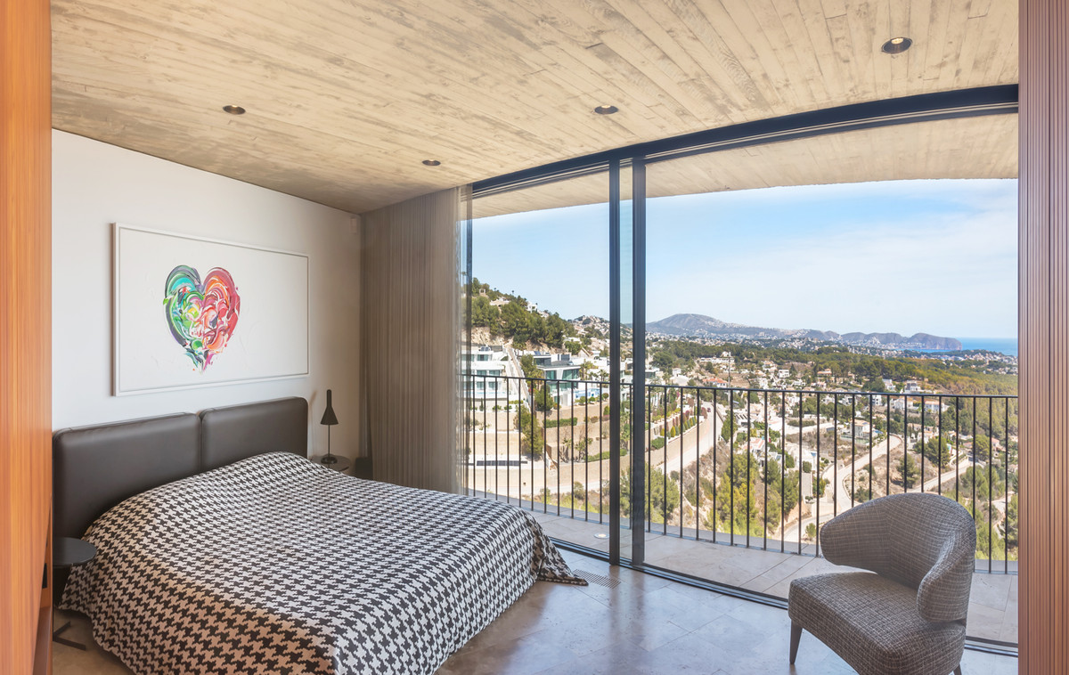 4 Bed Townhouse for sale in La Fustera Costa Blanca, Alicante, Spain
